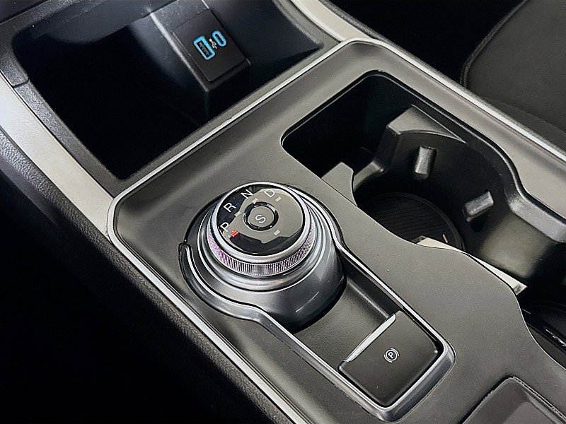 Used 2022 Ford Edge SE w/ Black Appearance Package image 16