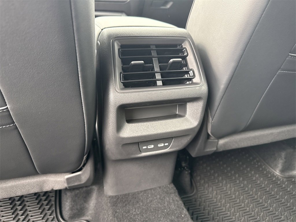 New 2026 Volkswagen Tiguan SE R-Line image 24