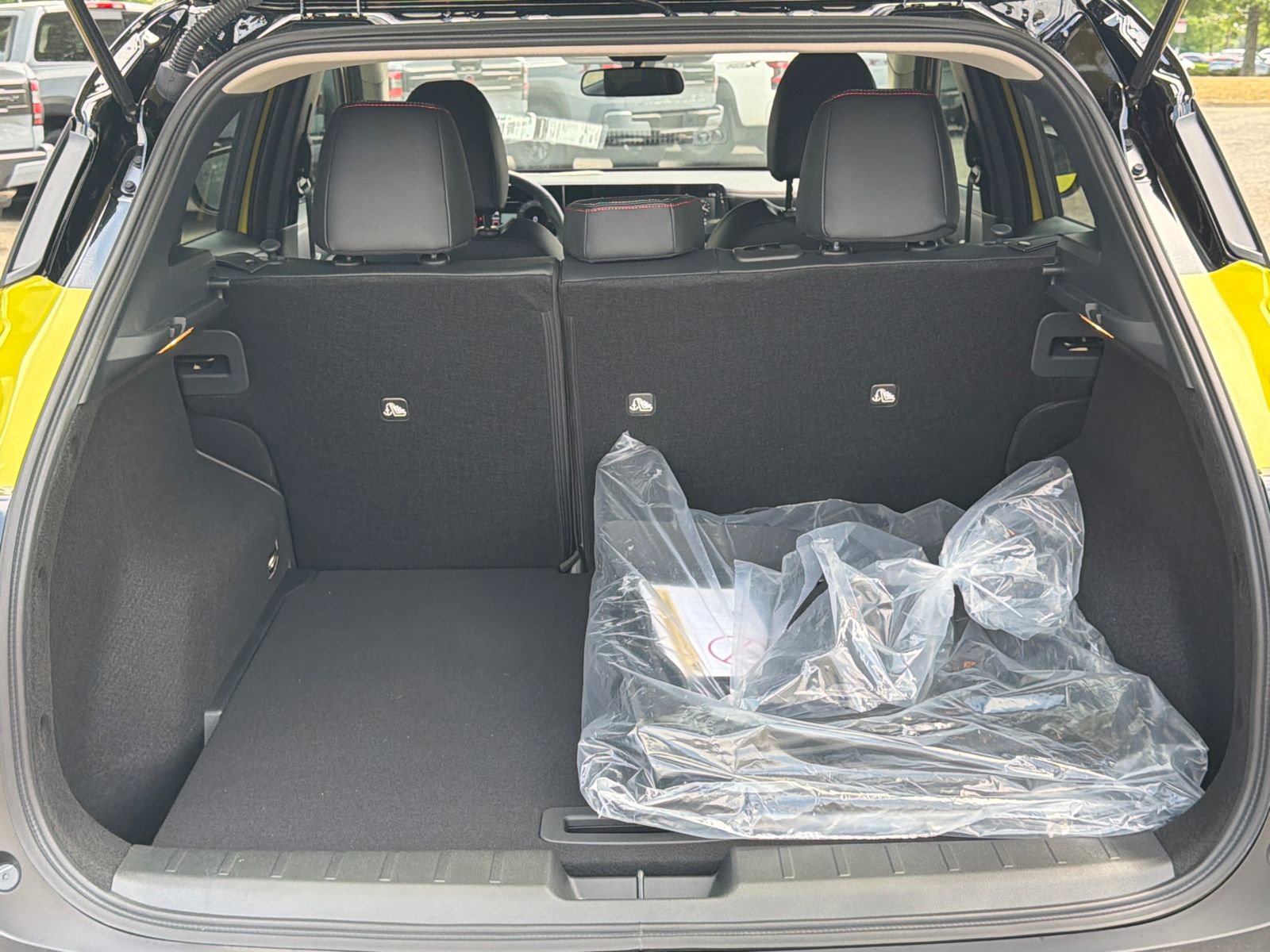 Used 2025 Nissan Kicks SR FWD image 18