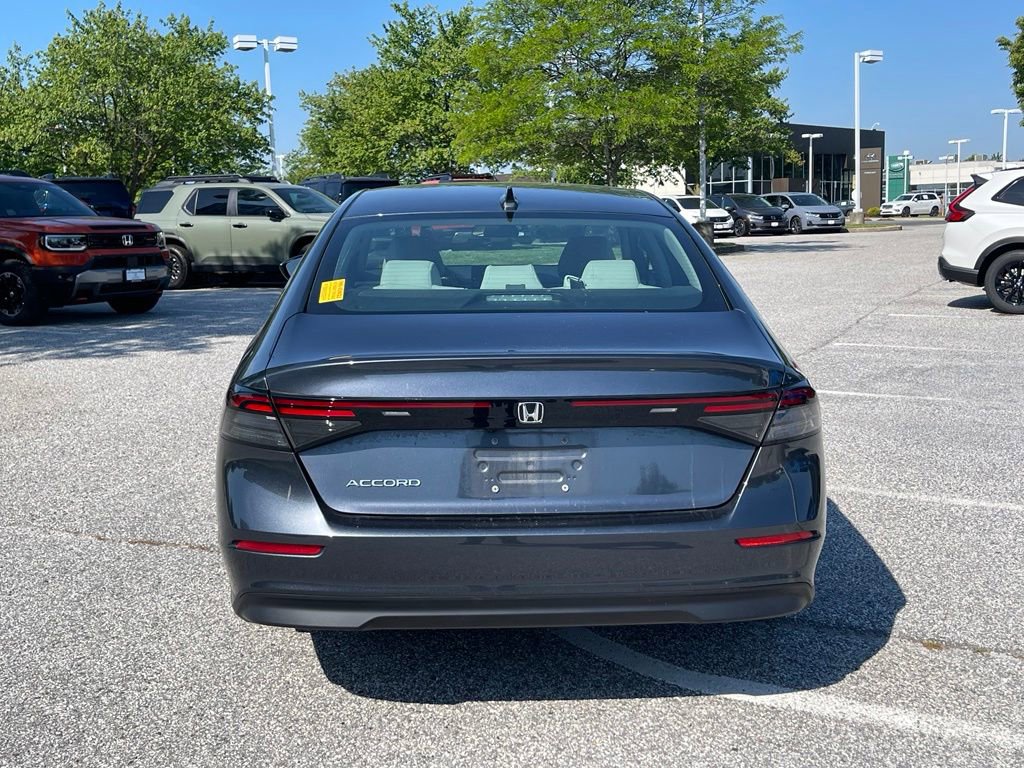 Certified 2023 Honda Accord EX image 4