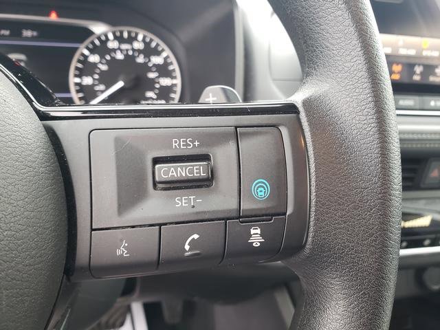 Used 2023 Nissan Rogue SV image 26