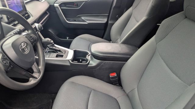 Used 2024 Toyota RAV4 LE image 16