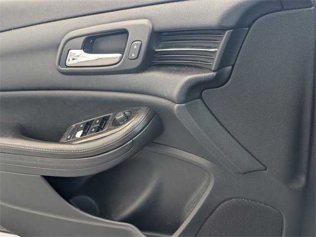 Used 2015 Chevrolet Malibu LT image 20