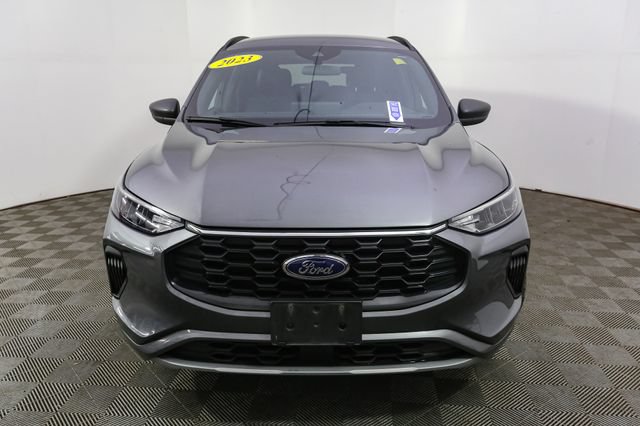 Used 2023 Ford Escape ST-Line w/ Tech Pack #1 AWD/4WD image 4