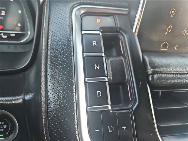 Used 2022 GMC Yukon AT4 AWD/4WD image 13