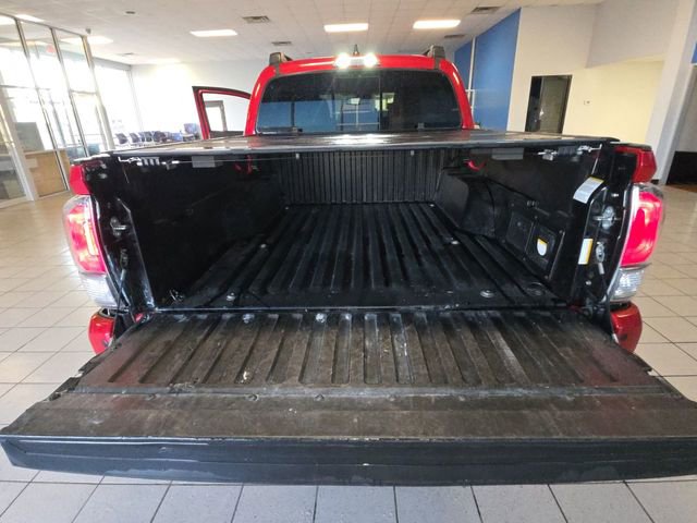 Used 2022 Toyota Tacoma TRD Off-Road w/ Technology Package image 22