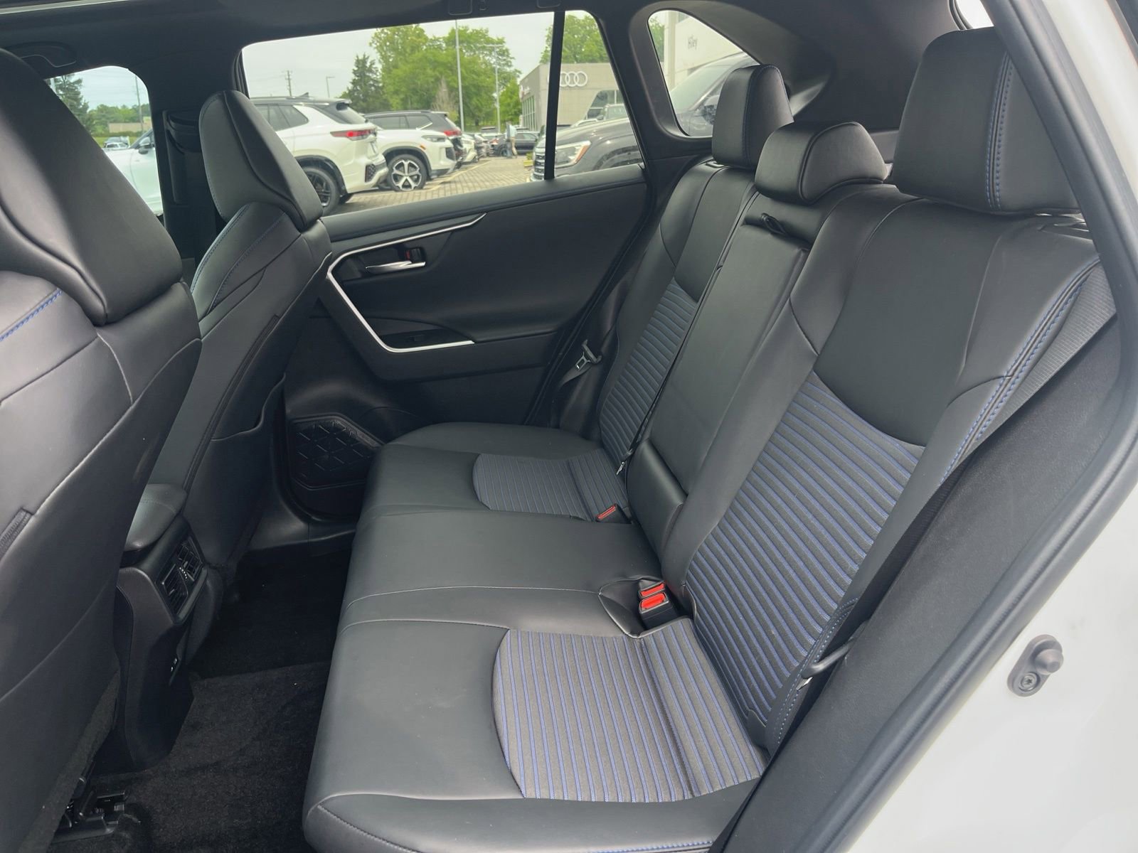Used 2024 Toyota RAV4 XSE AWD/4WD image 28