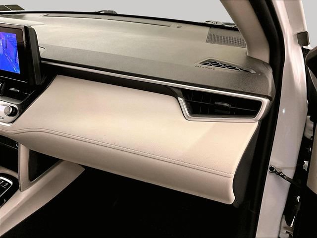 Used 2023 Toyota Corolla Cross LE w/ Moonroof Package FWD image 17