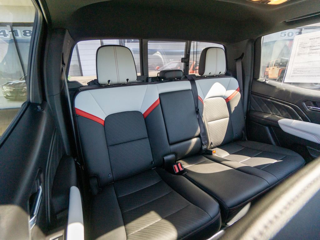 Used 2023 GMC Canyon AT4X image 39