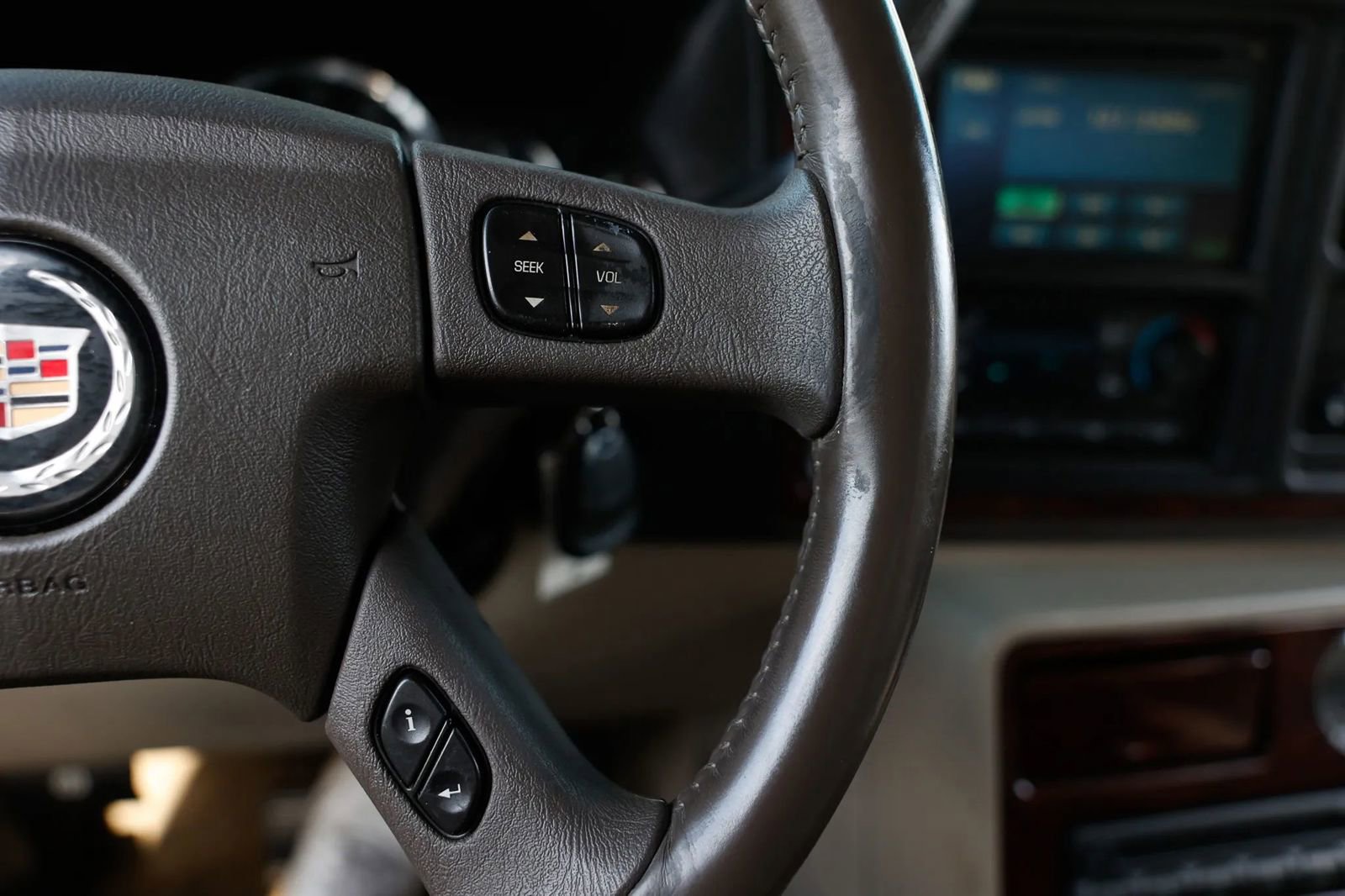 Used 2005 Cadillac Escalade EXT image 27