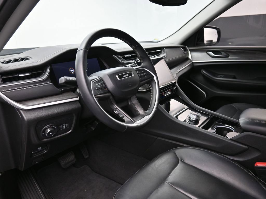 Used 2022 Jeep Grand Cherokee L Limited AWD/4WD image 18