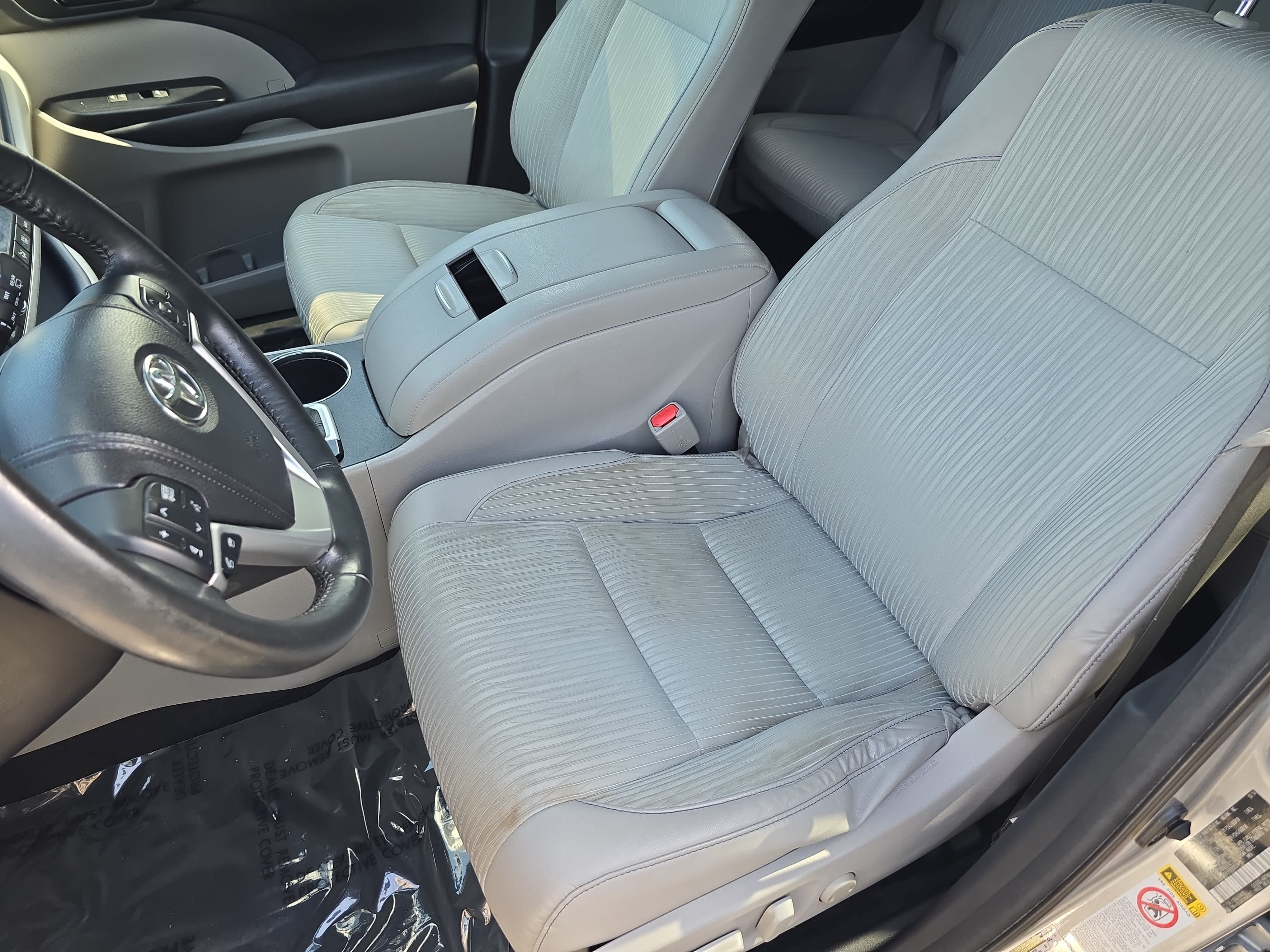 Used 2015 Toyota Highlander Plus FWD image 16