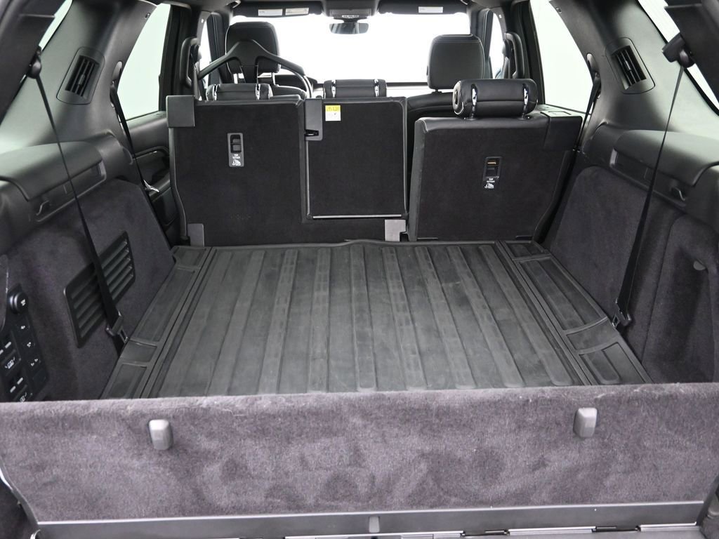 Used 2018 Land Rover Discovery HSE image 26