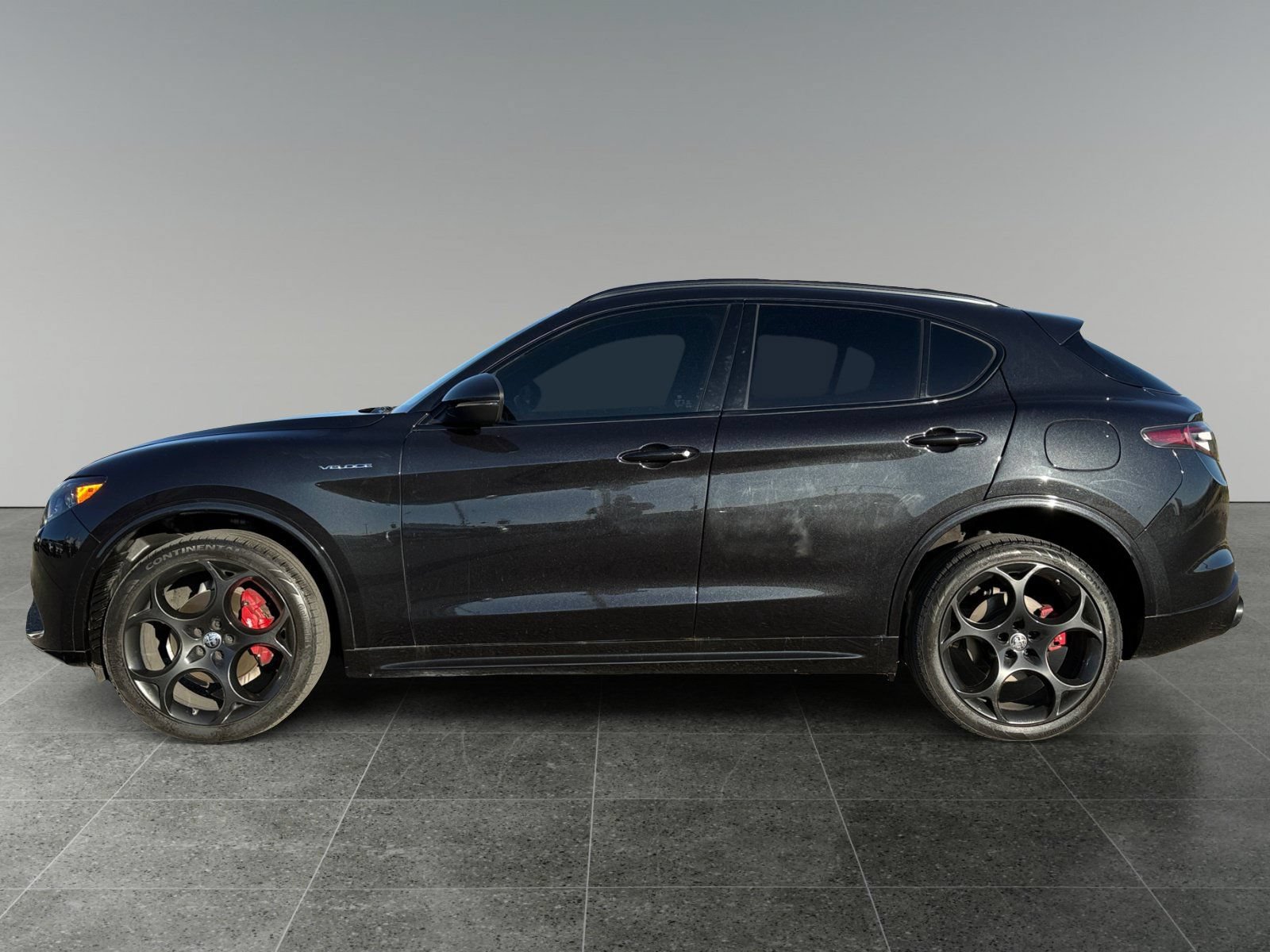 Used 2025 Alfa Romeo Stelvio Sprint w/ Veloce Package AWD/4WD image 2