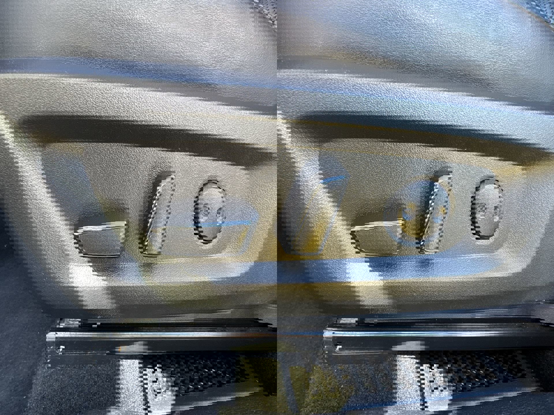 Used 2022 Mitsubishi Outlander SEL image 12