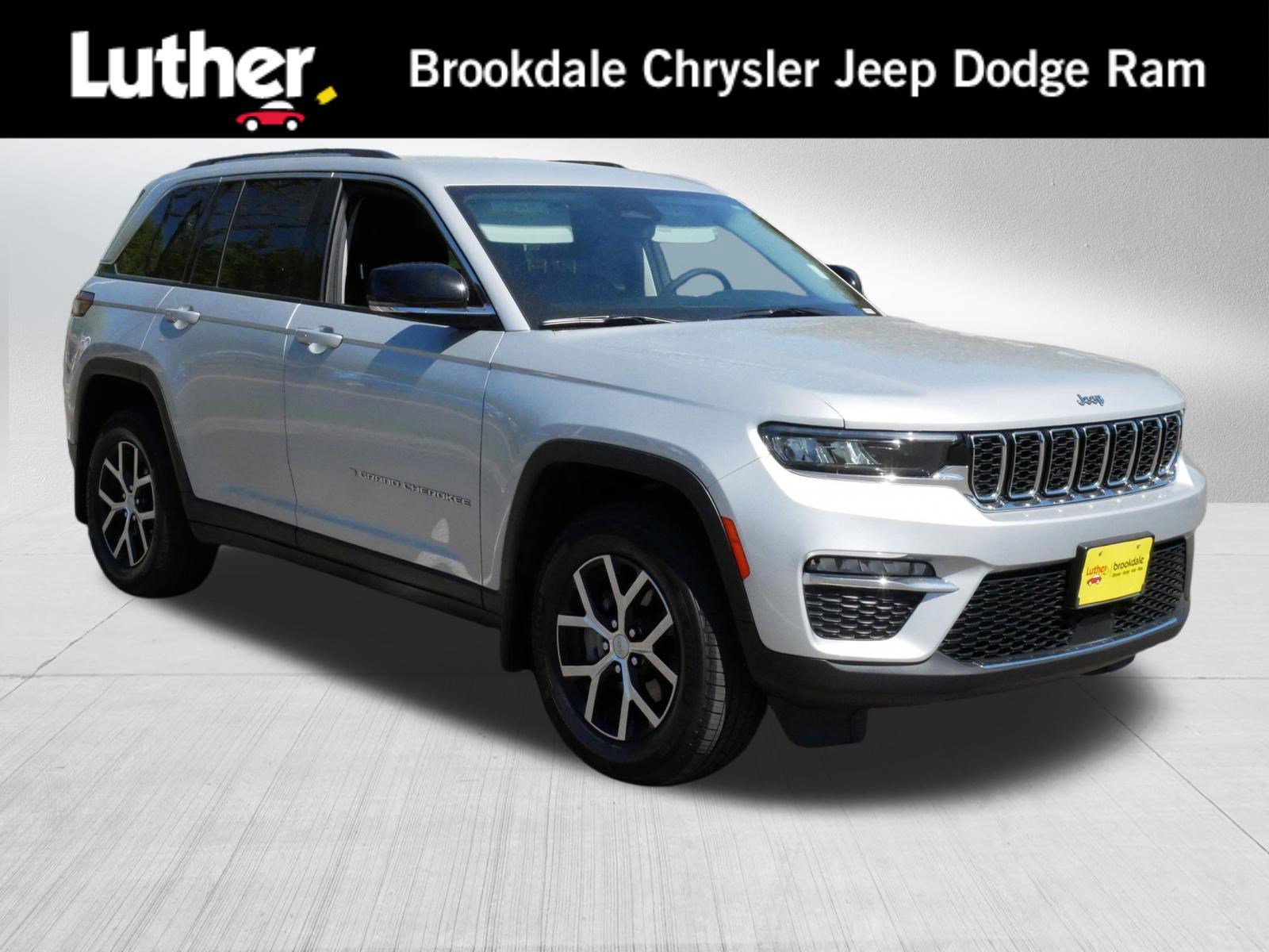Used 2023 Jeep Grand Cherokee Limited w/ Trailer Tow Prep Group (B) AWD/4WD video 1