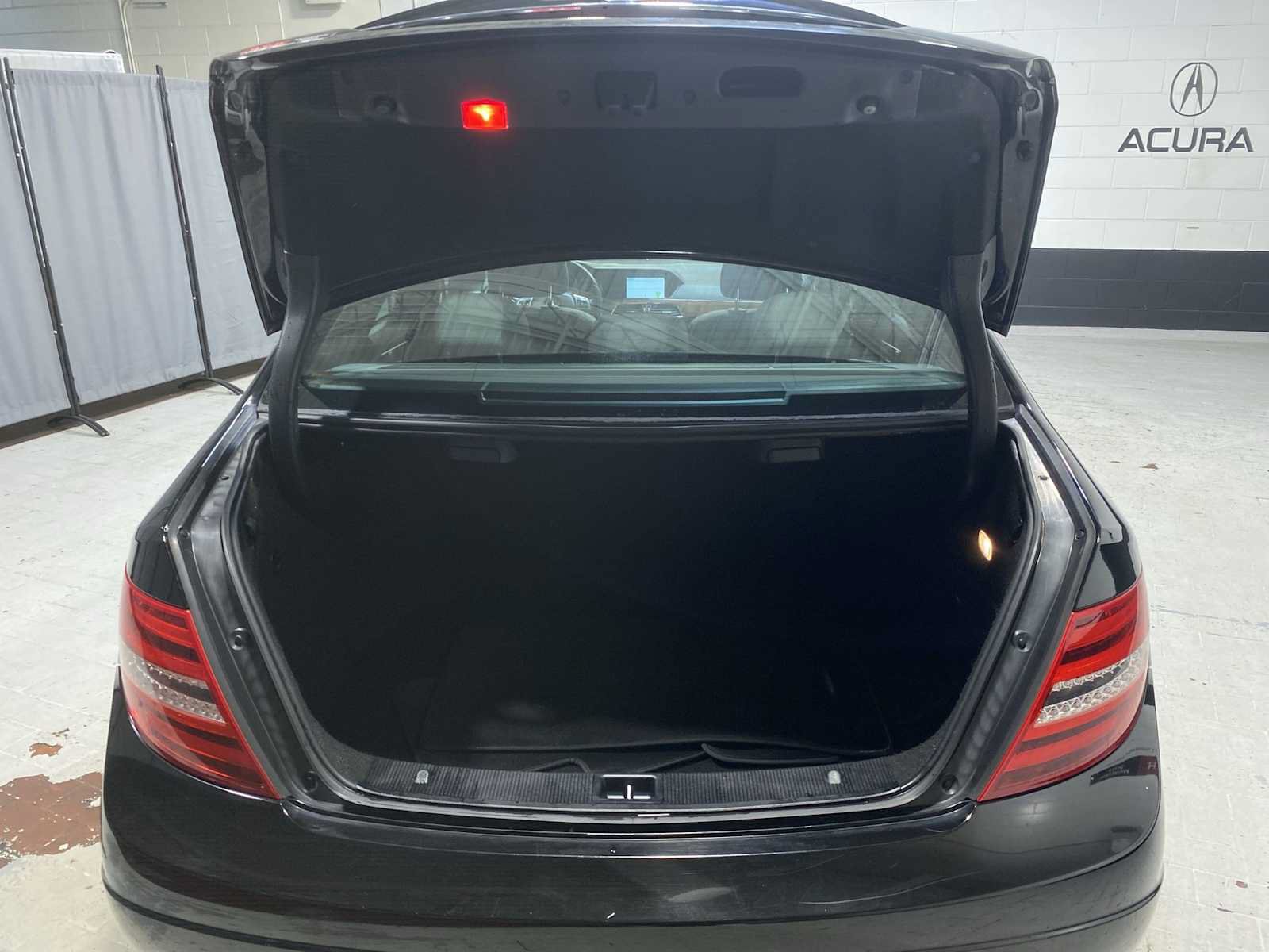 Used 2013 Mercedes-Benz C 300 4MATIC Sedan image 19