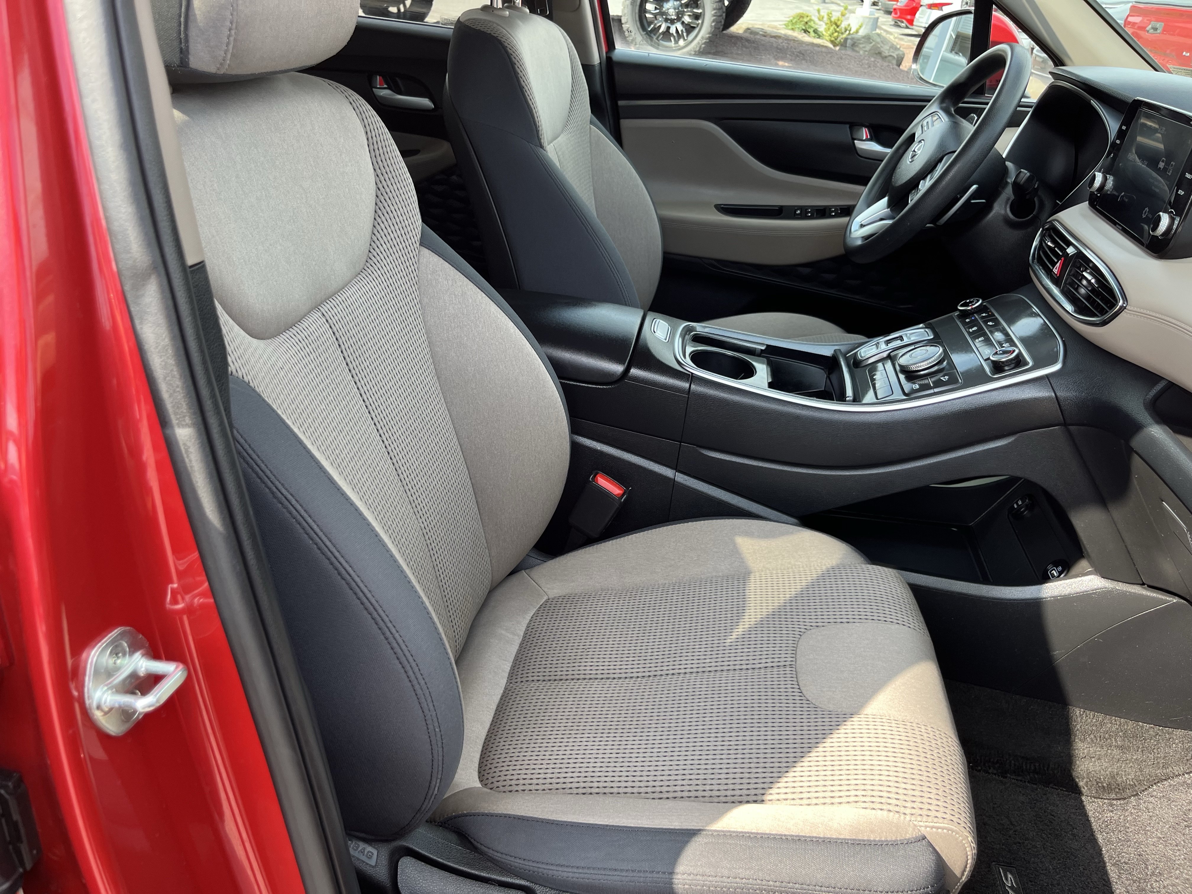 Used 2022 Hyundai Santa Fe SEL AWD/4WD image 3