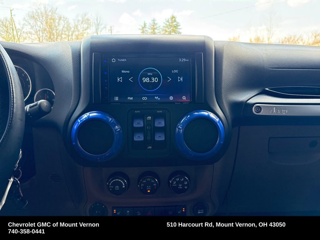 Used 2012 Jeep Wrangler Unlimited Sahara w/ Dual Top Group AWD/4WD image 21