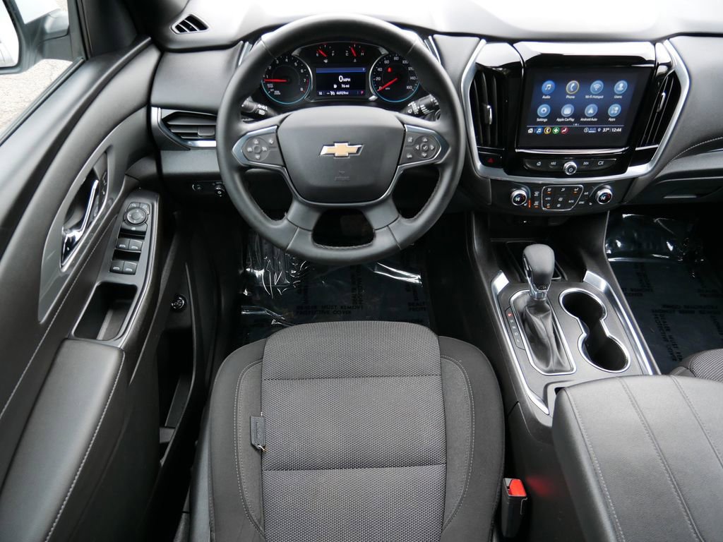 Used 2023 Chevrolet Traverse LT image 12