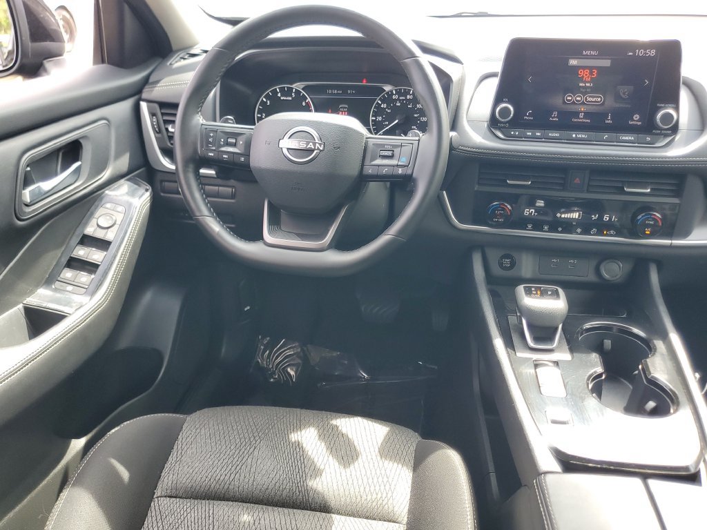 Certified 2025 Nissan Rogue SV FWD image 15
