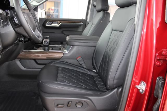 Used 2026 Chevrolet Silverado 1500 RST w/ Z71 Off-Road Package AWD/4WD image 22