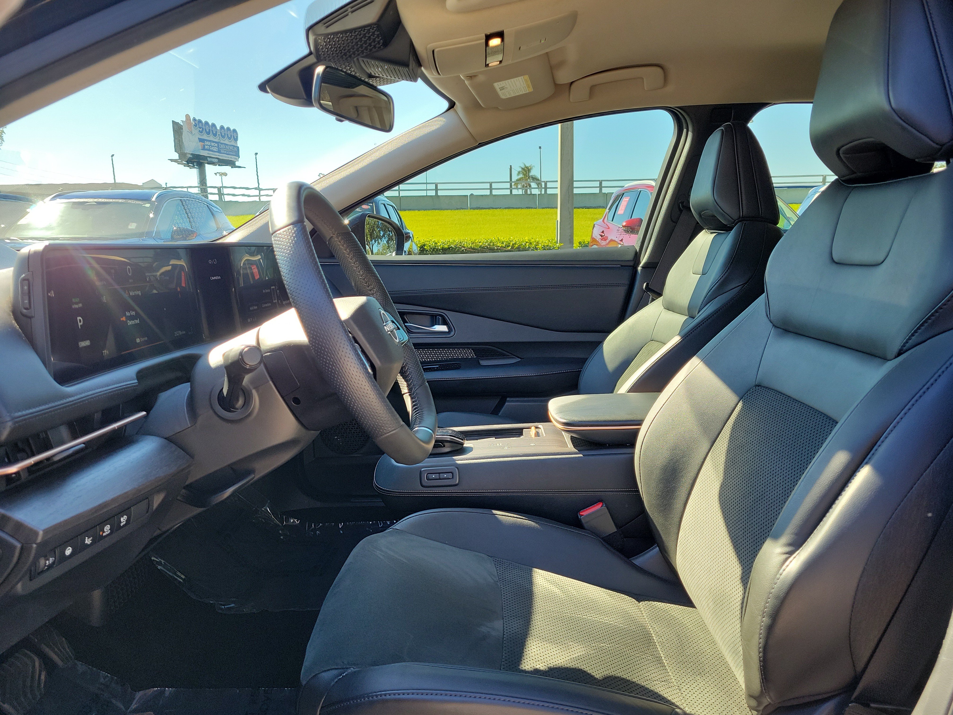 Certified 2025 Nissan Ariya AWD image 12