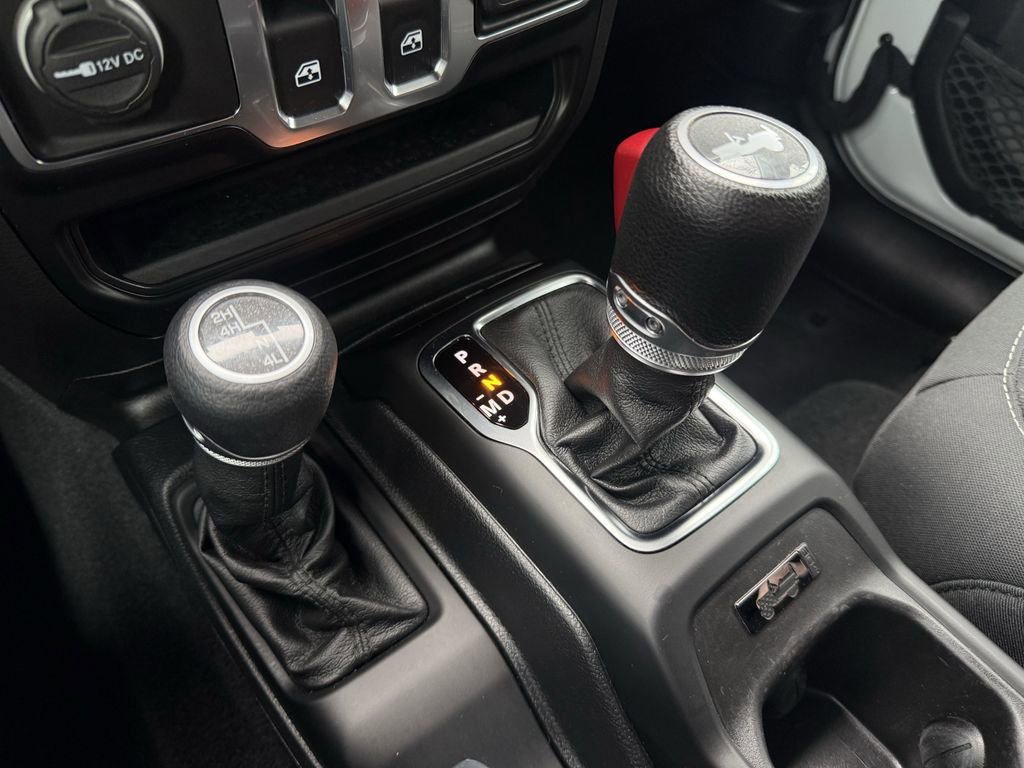 Used 2021 Jeep Wrangler Sport image 23