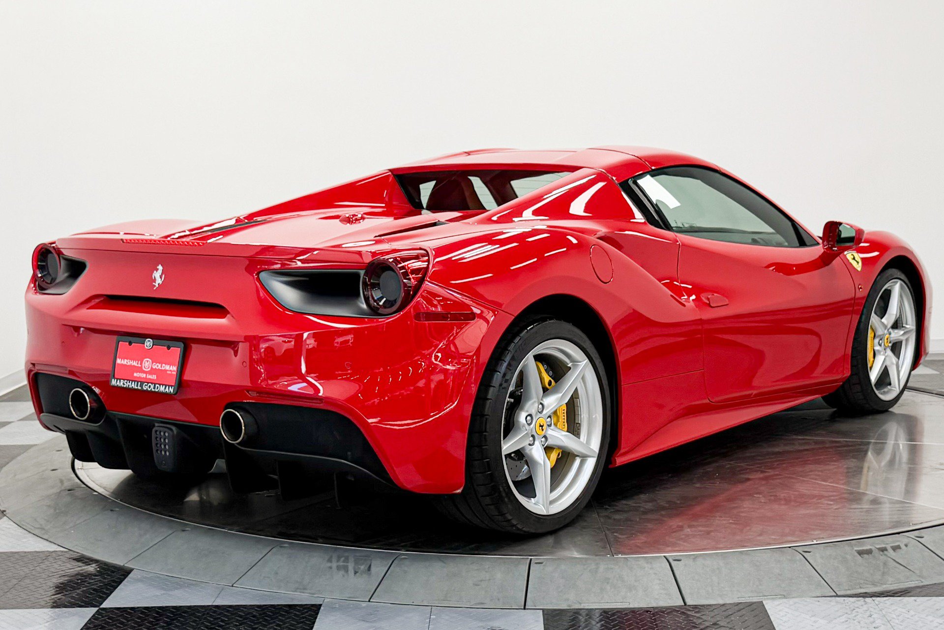 Used 2018 Ferrari 488 Spider RWD image 36