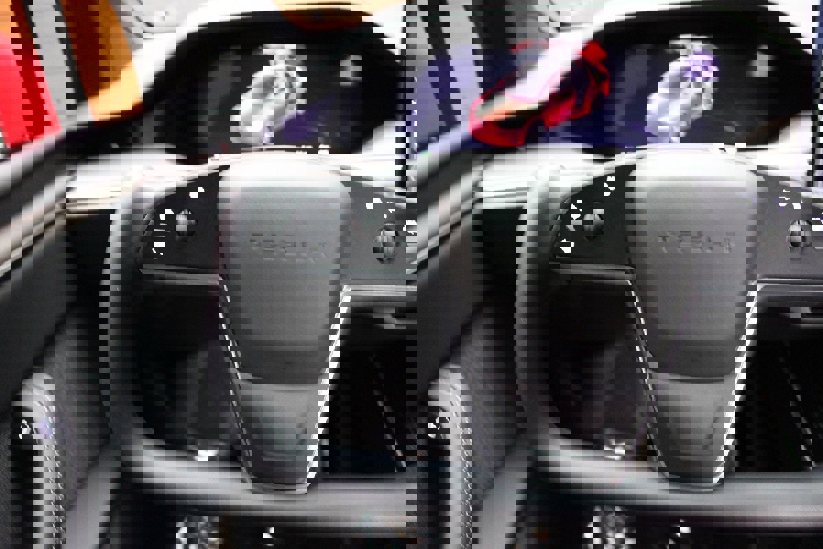 Used 2022 Tesla Model X image 35