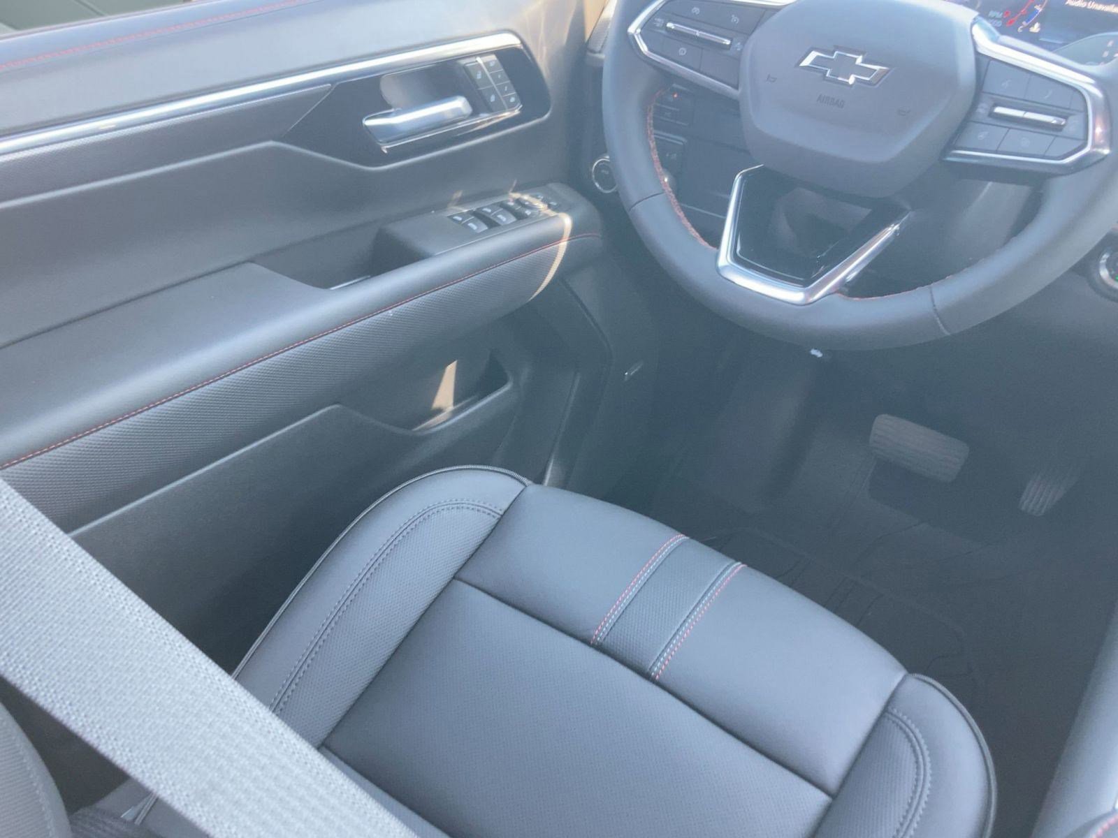 New 2026 Chevrolet Suburban RST w/ Comfort Package image 27