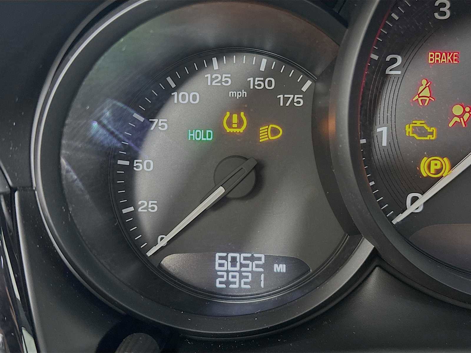 Certified 2025 Porsche Macan AWD/4WD image 16