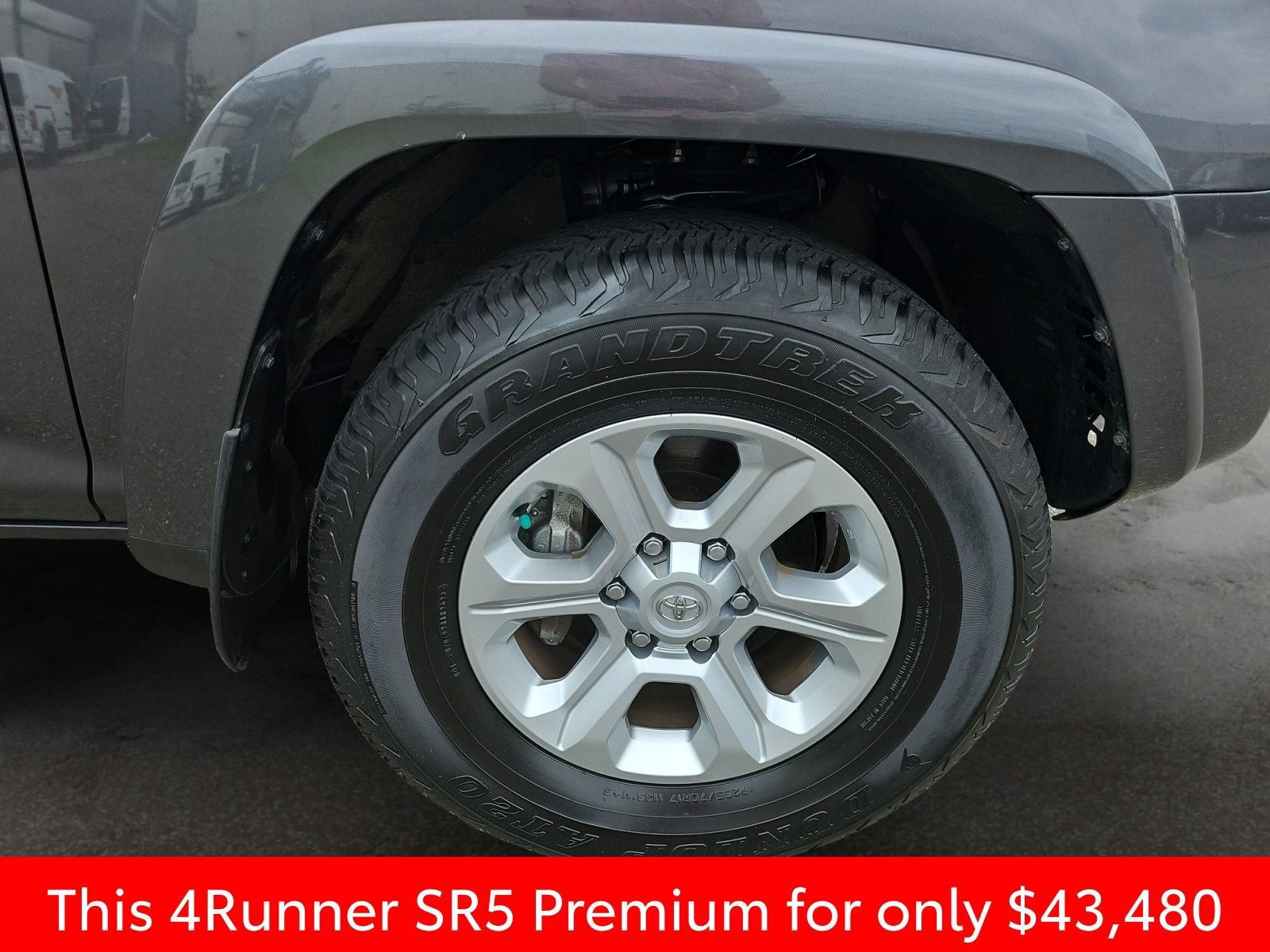 Used 2023 Toyota 4Runner SR5 Premium w/ Moonroof Package RWD image 41