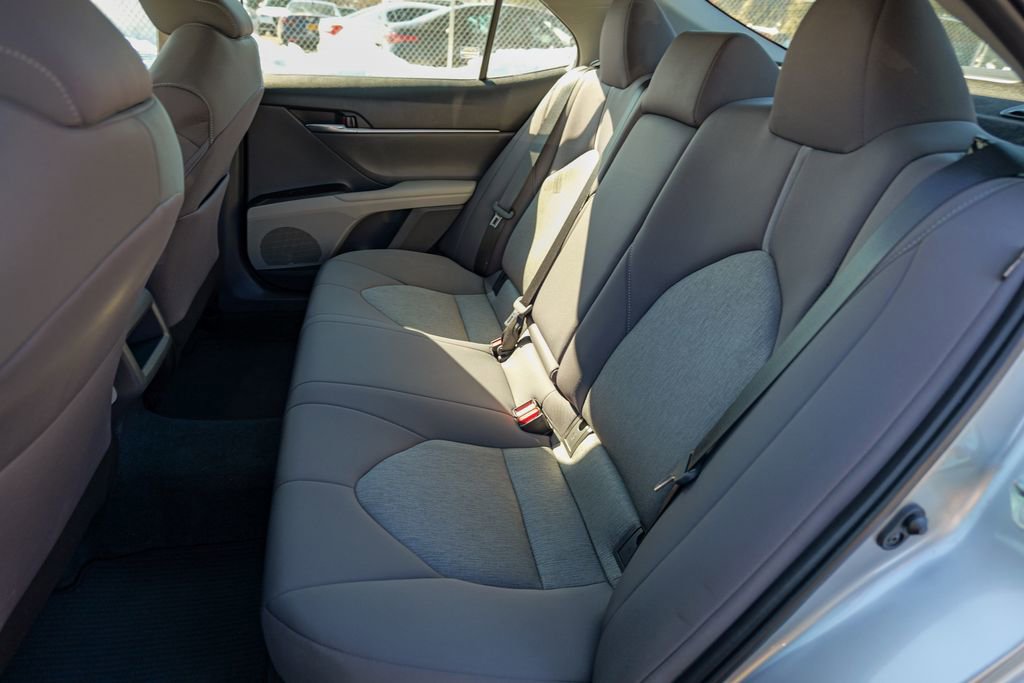 Used 2022 Toyota Camry LE w/ Carpet Mat Package (TMS) FWD image 28