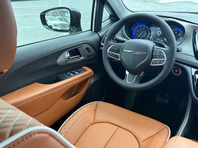 New 2026 Chrysler Pacifica Pinnacle AWD/4WD image 38