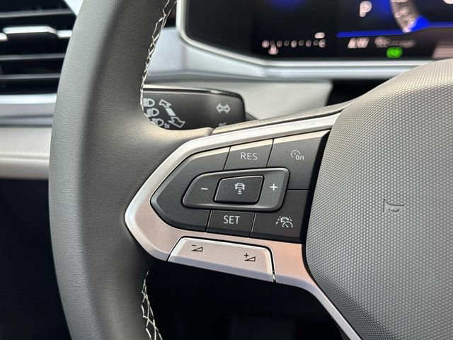 New 2025 Volkswagen Taos SE image 17