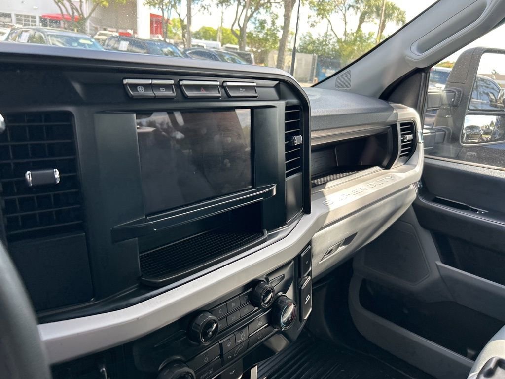 Used 2023 Ford F350 XL w/ 360-Degree Camera Package image 26