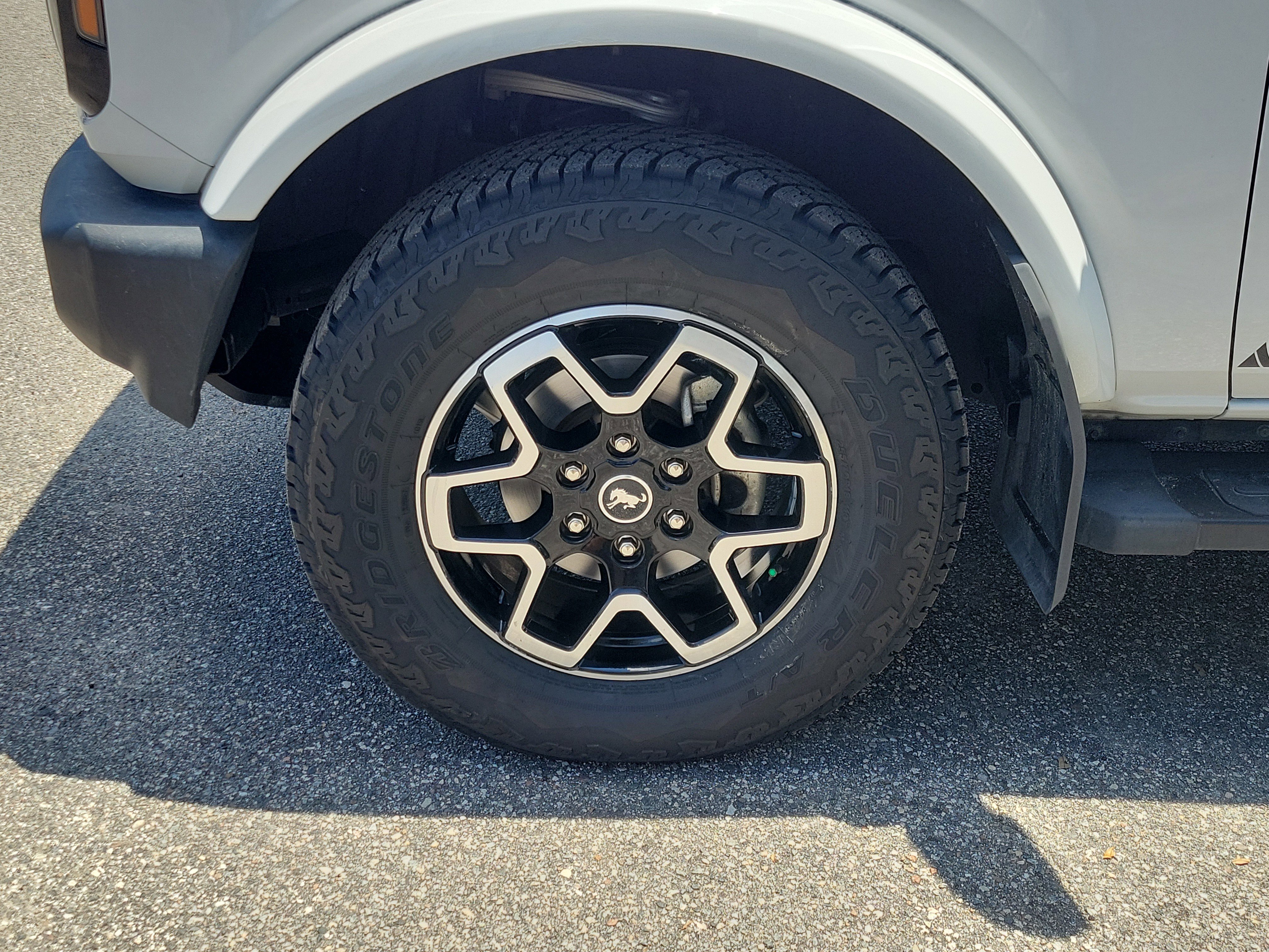 Used 2023 Ford Bronco Outer Banks AWD/4WD image 6