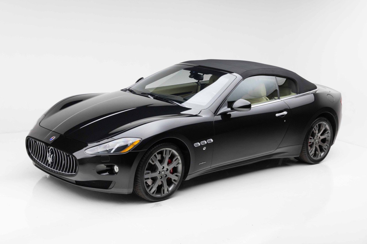 Used 2015 Maserati GranTurismo Convertible RWD image 21