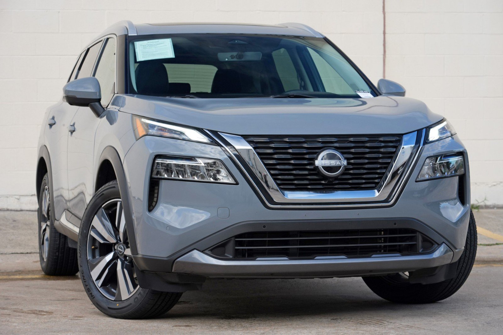 Used 2023 Nissan Rogue SL w/ SL Premium Package FWD image 2