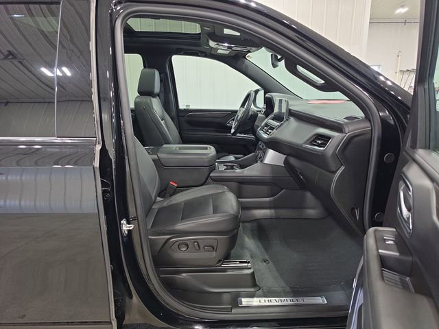 Used 2024 Chevrolet Tahoe Z71 w/ Luxury Package AWD/4WD image 31