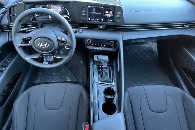 Certified 2026 Hyundai Elantra Sport FWD image 11