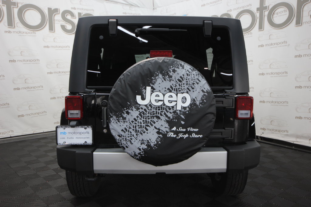 Used 2011 Jeep Wrangler Unlimited Sahara w/ Connectivity Group AWD/4WD image 5