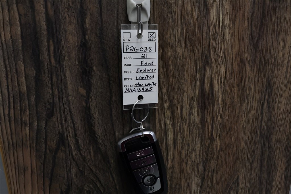 Used 2021 Ford Explorer Limited image 37