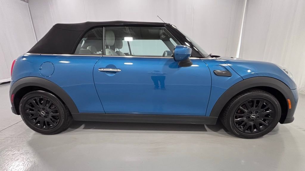 Used 2023 MINI Cooper Convertible w/ Signature Upholstery Package FWD image 5