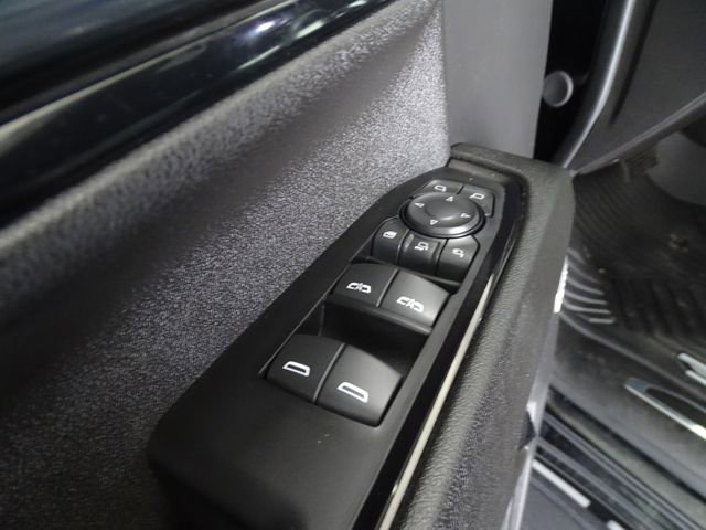 Used 2024 GMC Sierra 2500 AT4 w/ AT4 Premium Plus Package AWD/4WD image 10