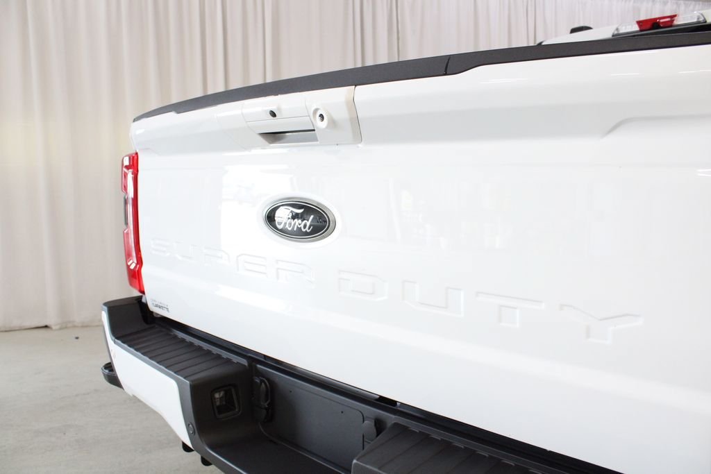 New 2026 Ford F250 Lariat w/ Black Appearance Package AWD/4WD image 32