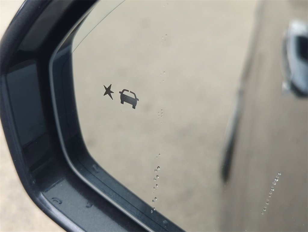 Used 2020 Cadillac XT4 Sport w/ Driver Awareness Package image 17