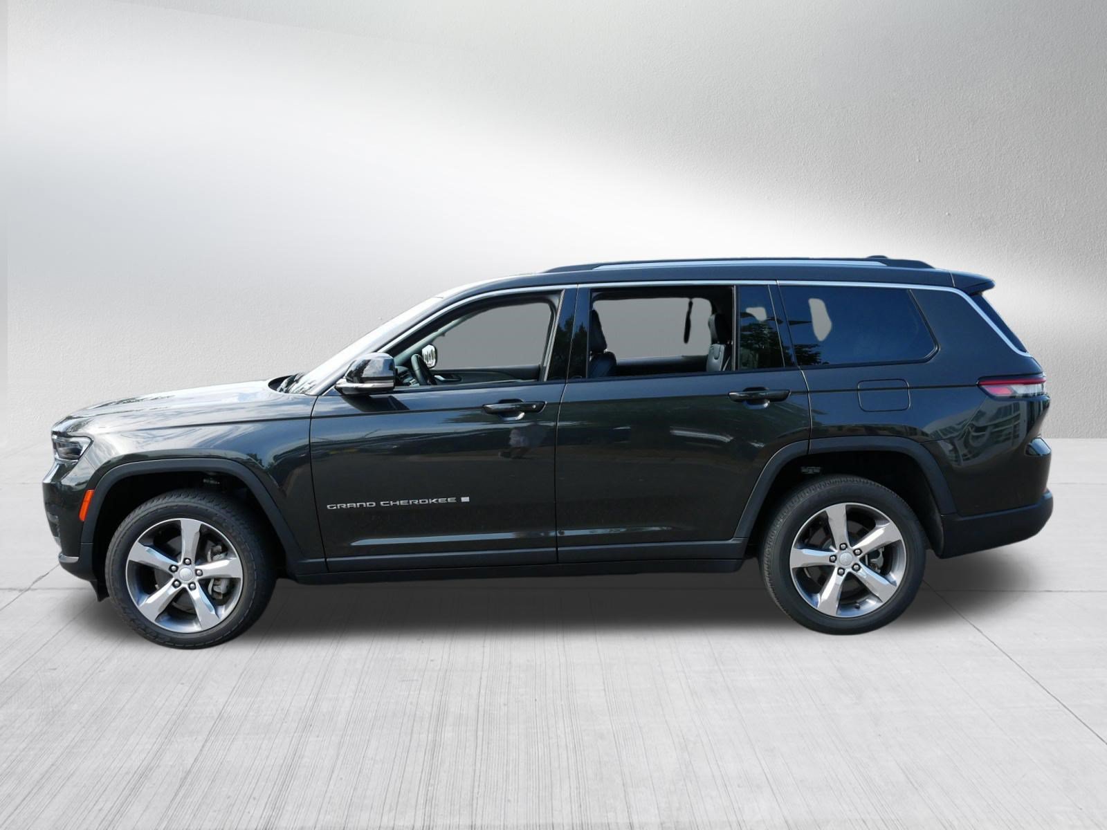 Used 2022 Jeep Grand Cherokee L Limited AWD/4WD image 4