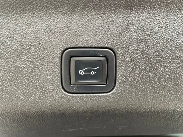 Used 2022 Chevrolet Tahoe RST w/ Luxury Package image 34